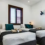 Phaedrus Living: Seaside Flat Constantinos 113