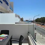 Phaedrus Living - Seaside Luxury Flat Harbour 104