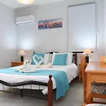 Alexis Apartments - Nice 2-Bedroom With Swimming Pool