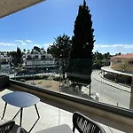 Malberry Park 203 - Modern 2 Bedroom Apartment With Pool, Gym, Jaccuzi