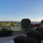 Panorama Court