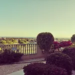 Panorama Court