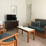 Daphne Hotel Apartments