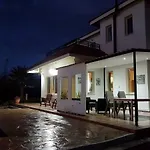 Villa Sea Caves