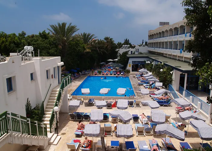 Paphiessa Hotel & Apartments