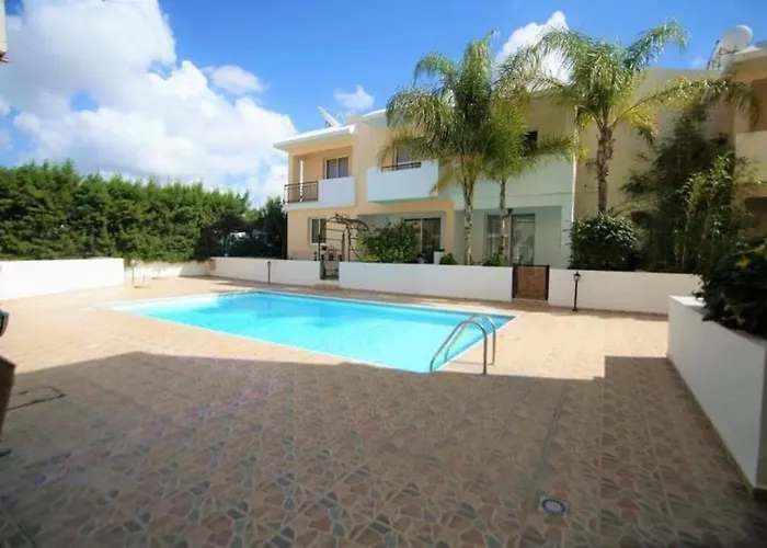 Beautiful Apartment With Pool In Paphos Cyprus