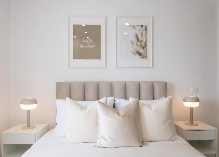 Phaedrus Living Seaview Modern Flat Limnaria 134