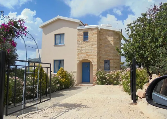 Queen Eyridiki Luxury Villa 1
