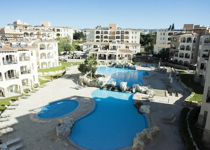 St Nicolas Apartments
