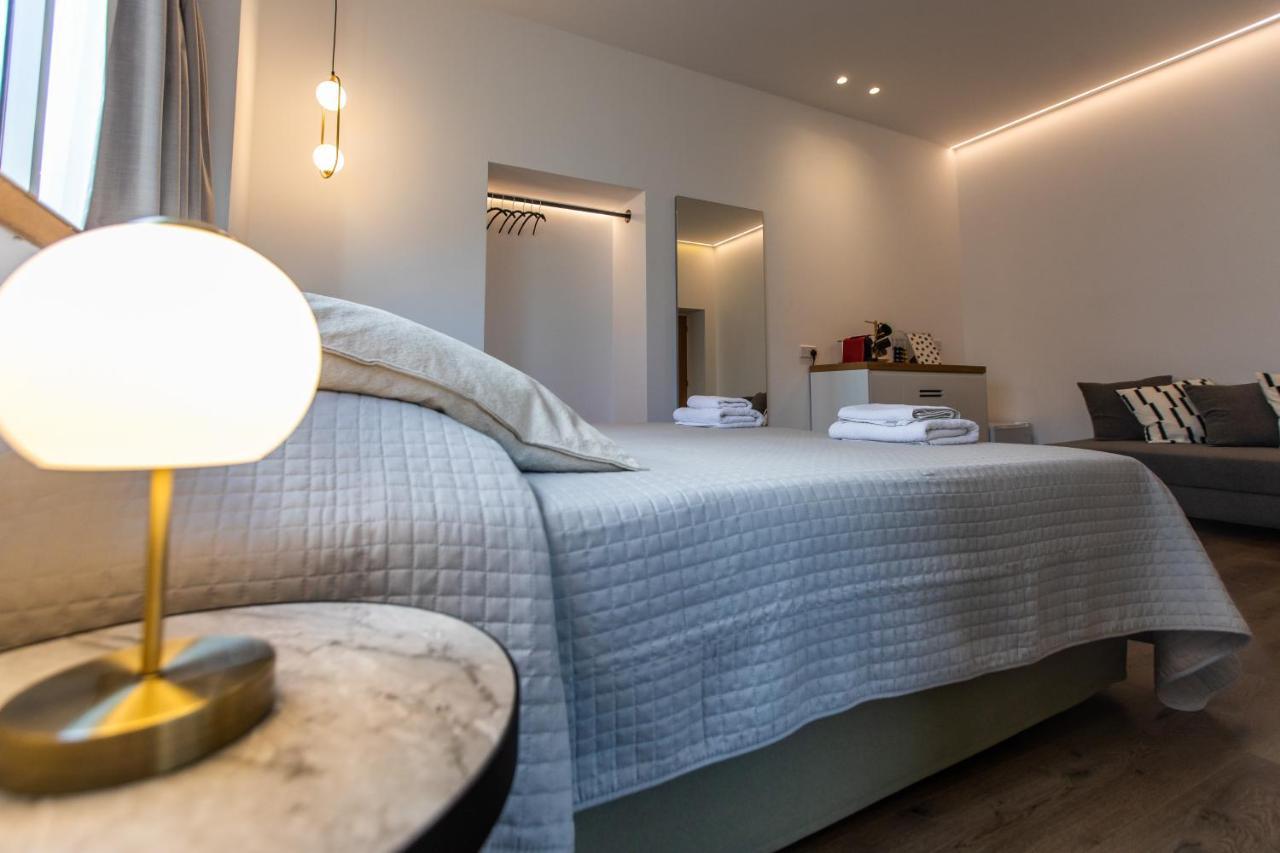 Aparthotel - Unique Staying In Centre