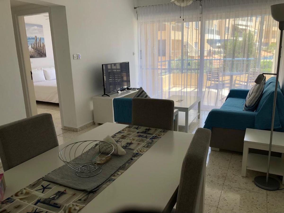 Apartment Kings Palace - Modern And Stylish Pool Facing Paphos