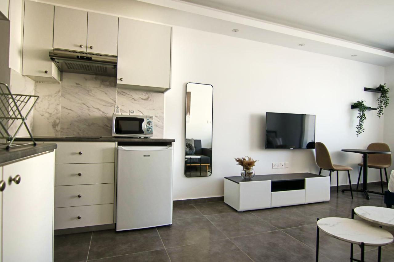 Apartment Phaedrus Living: Seaside Luxury Flat Athina 116