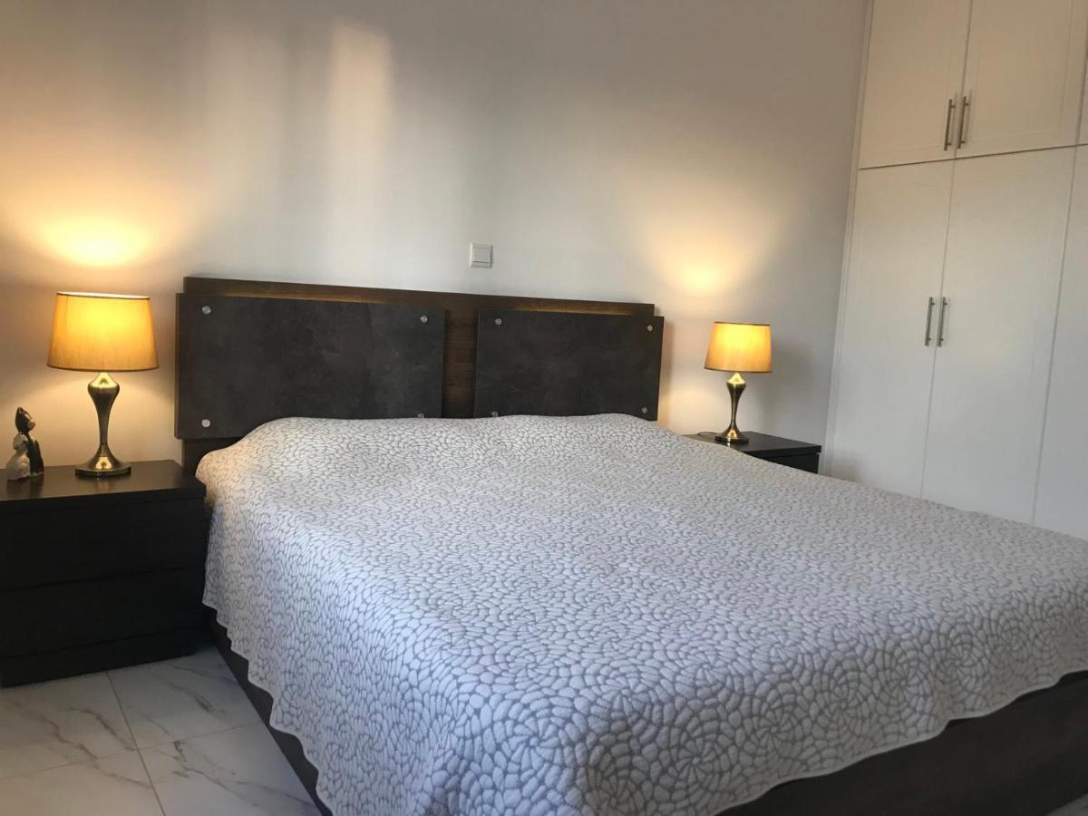 Regina Garden Renovated & Lovely Apartment, Apartamento Paphos
