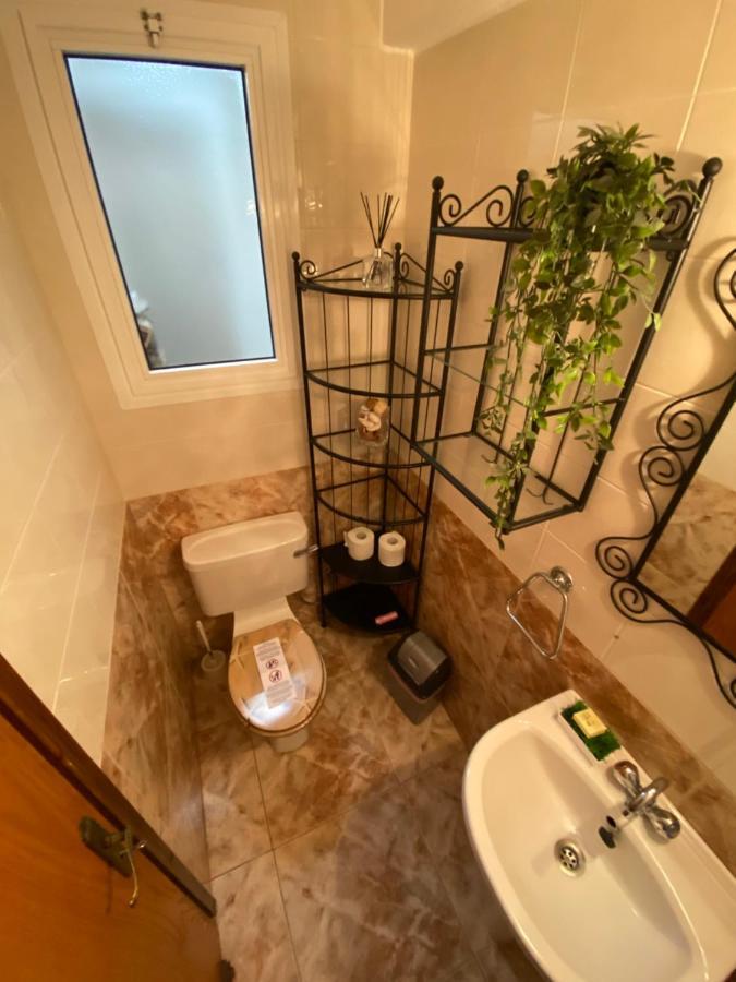 Moutallos Homes