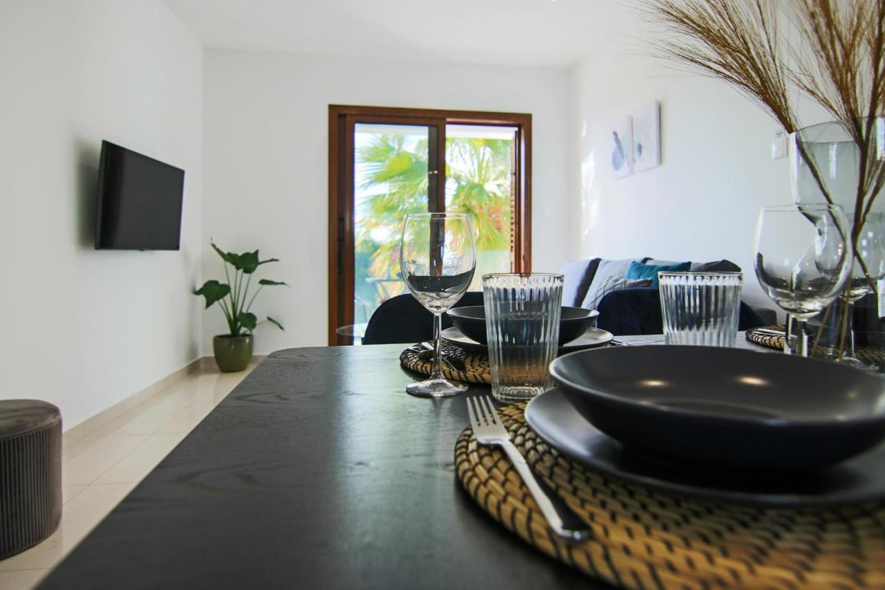 Phaedrus Living: Seaside Flat Constantinos 113 Apartment