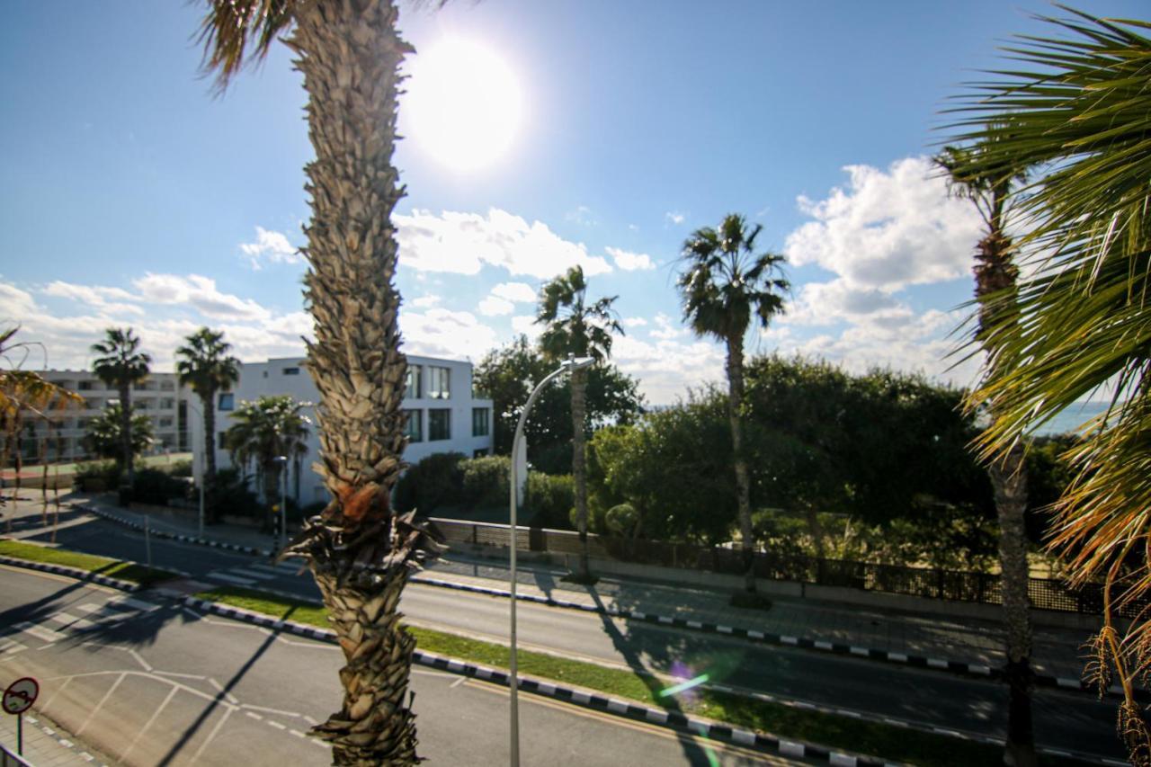Phaedrus Living: Seaside Flat Constantinos 113 Apartment Paphos