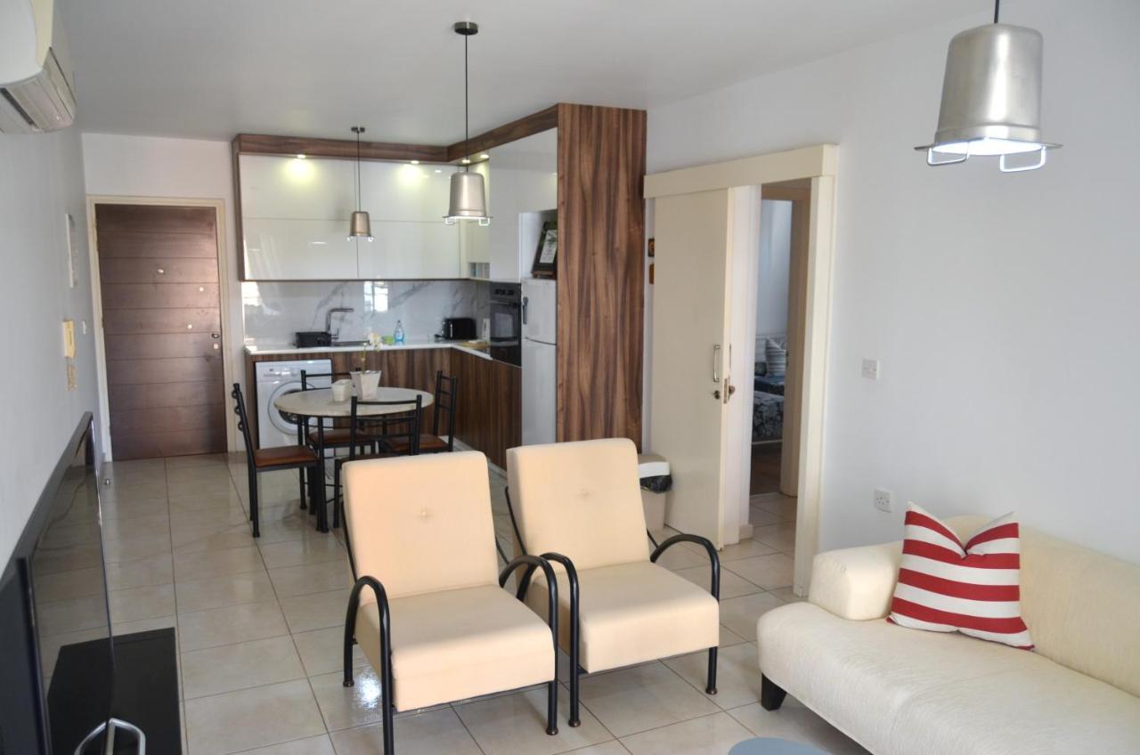 Aristo Universe 5 , Bobs Cave Paphos