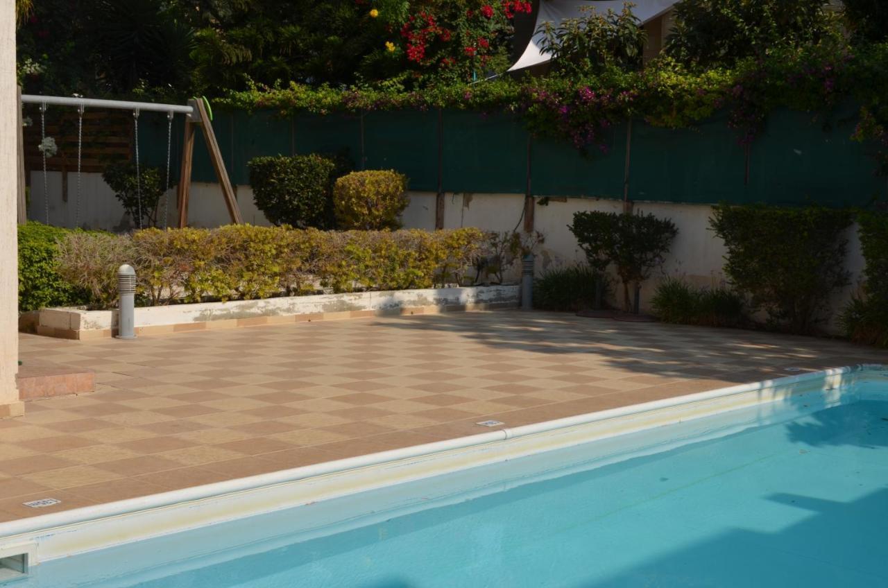 Aristo Universe 5 , Bobs Cave Paphos