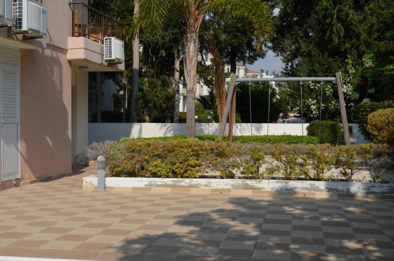 Aristo Universe 5 , Bobs Cave * Paphos