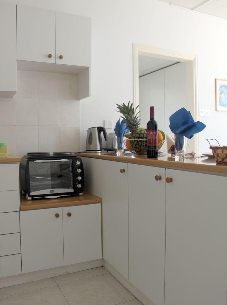 Aparthotel Sunny Hill 3*