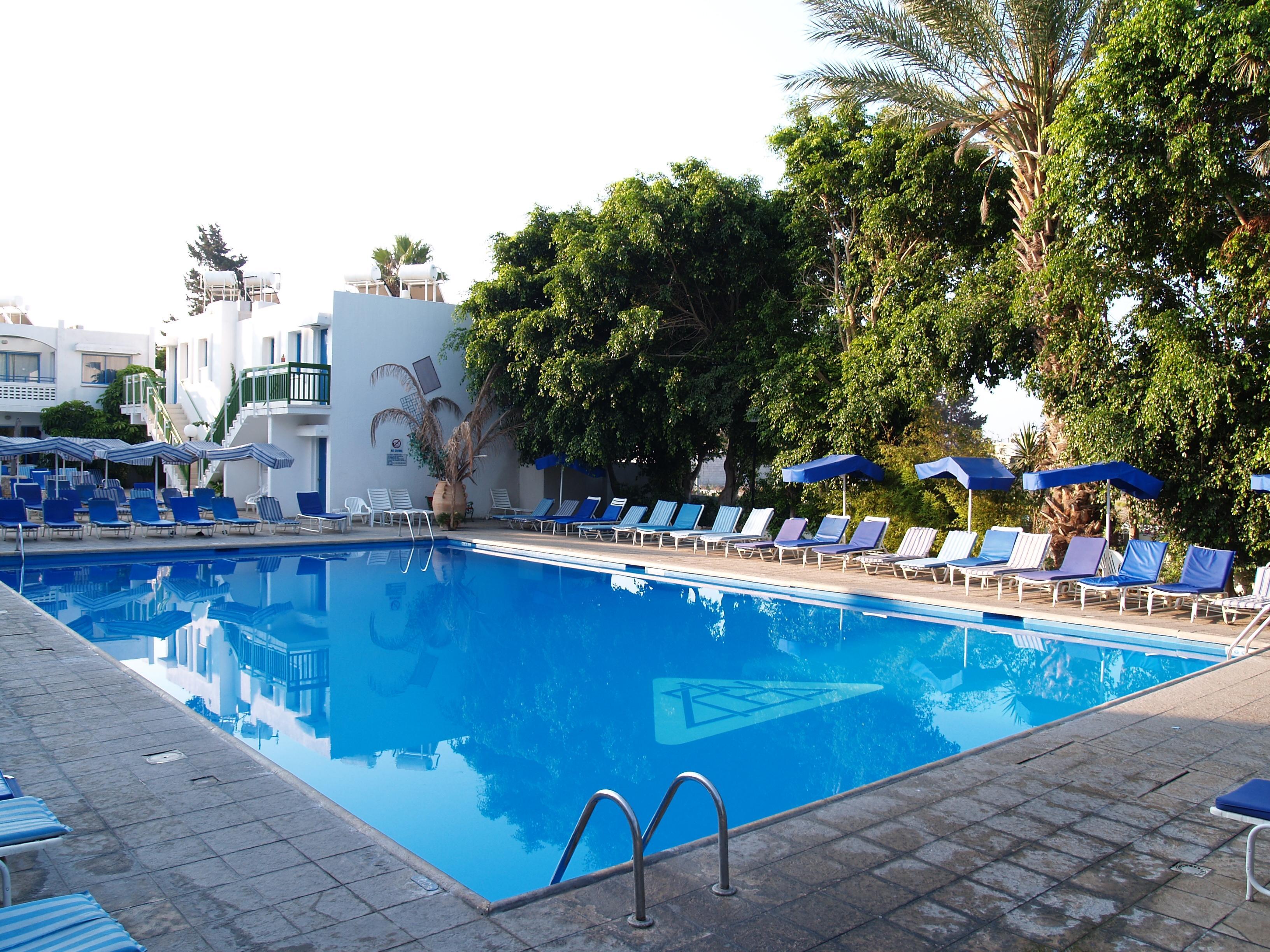 Paphiessa & Hotel 3*