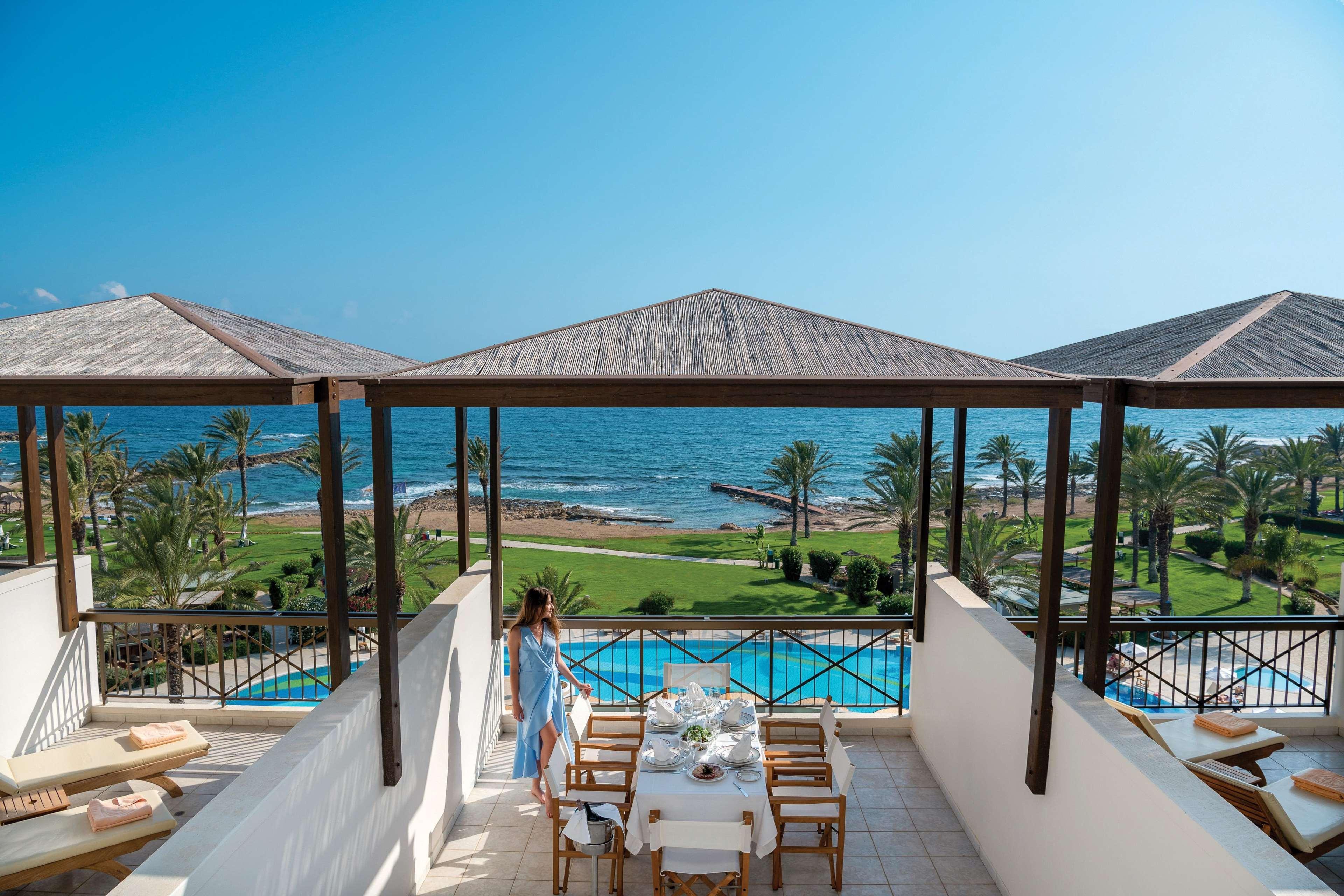 Constantinou Bros Athena 4*