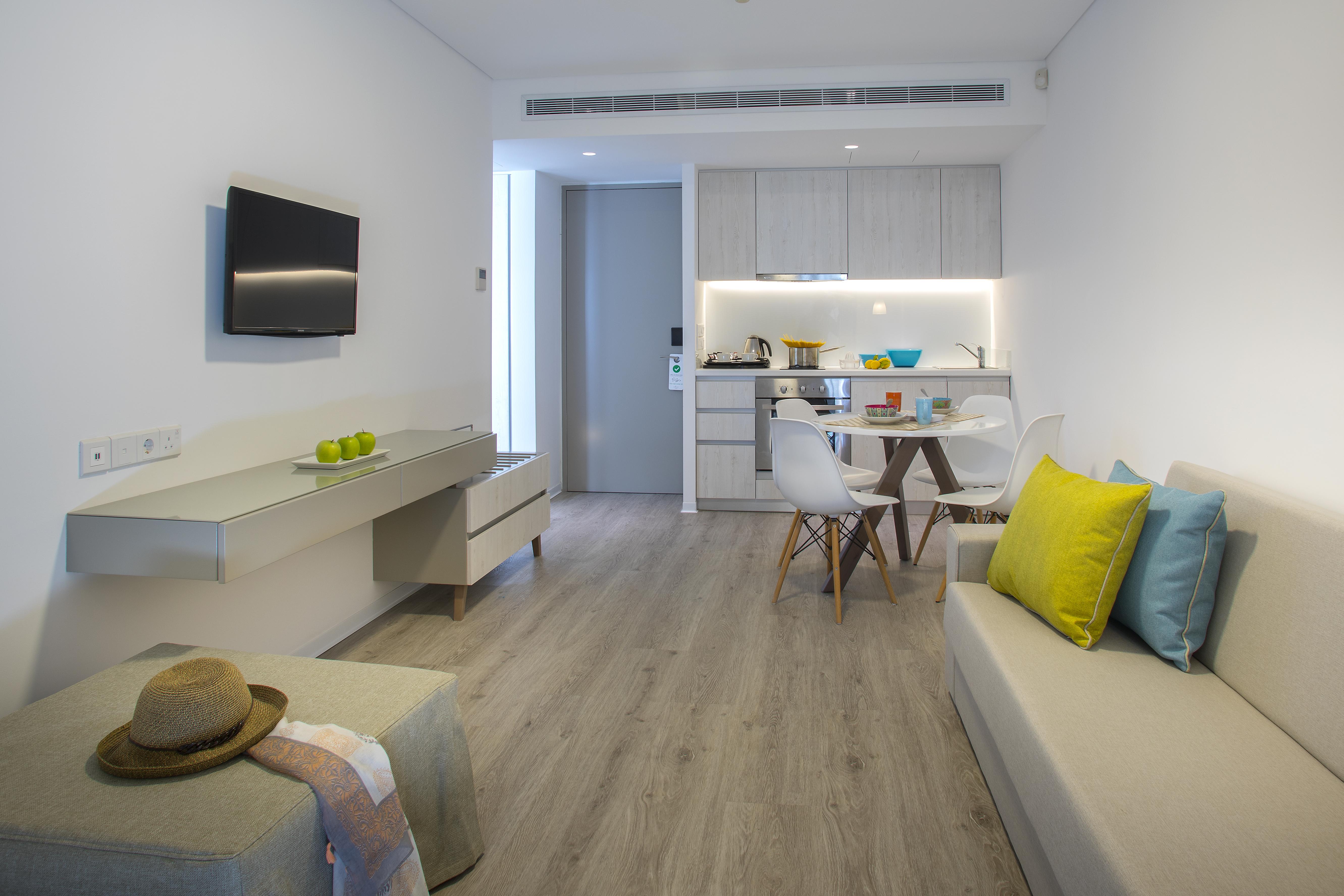 Anemi & 4* Paphos