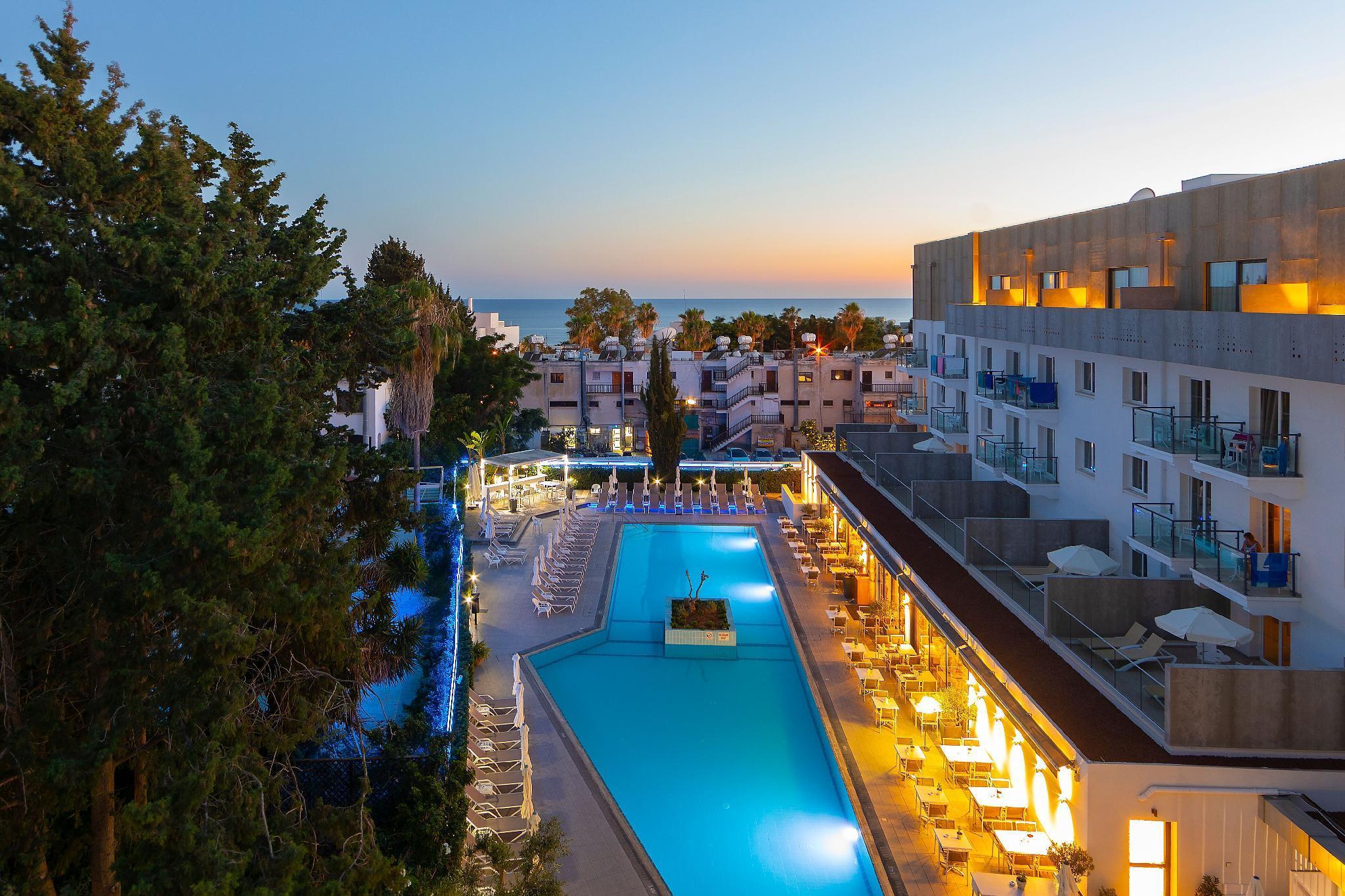Anemi & 4* Paphos
