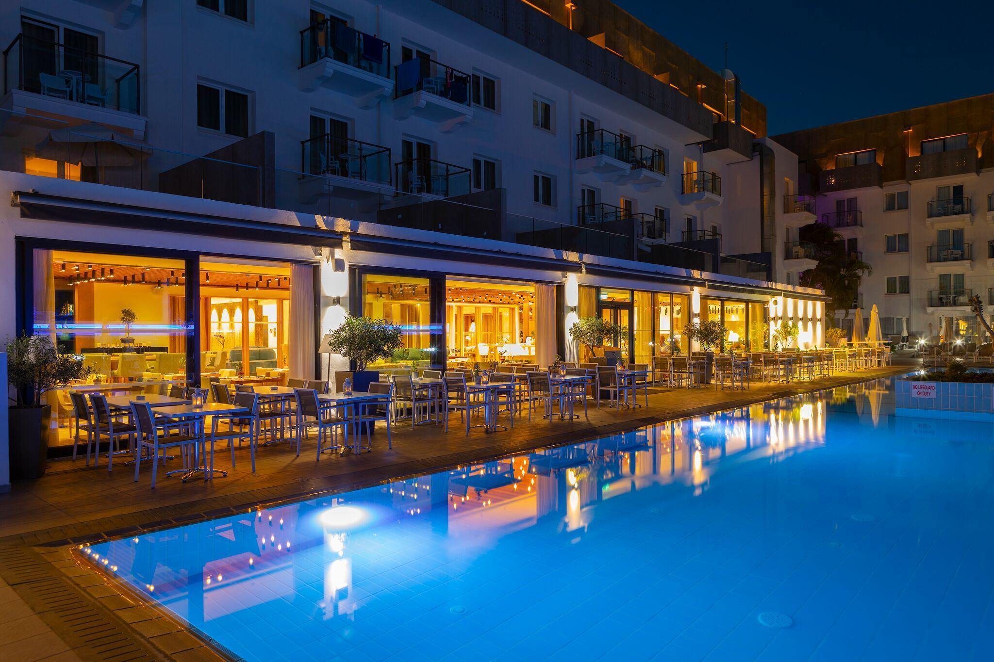 Anemi & Hotel 4*