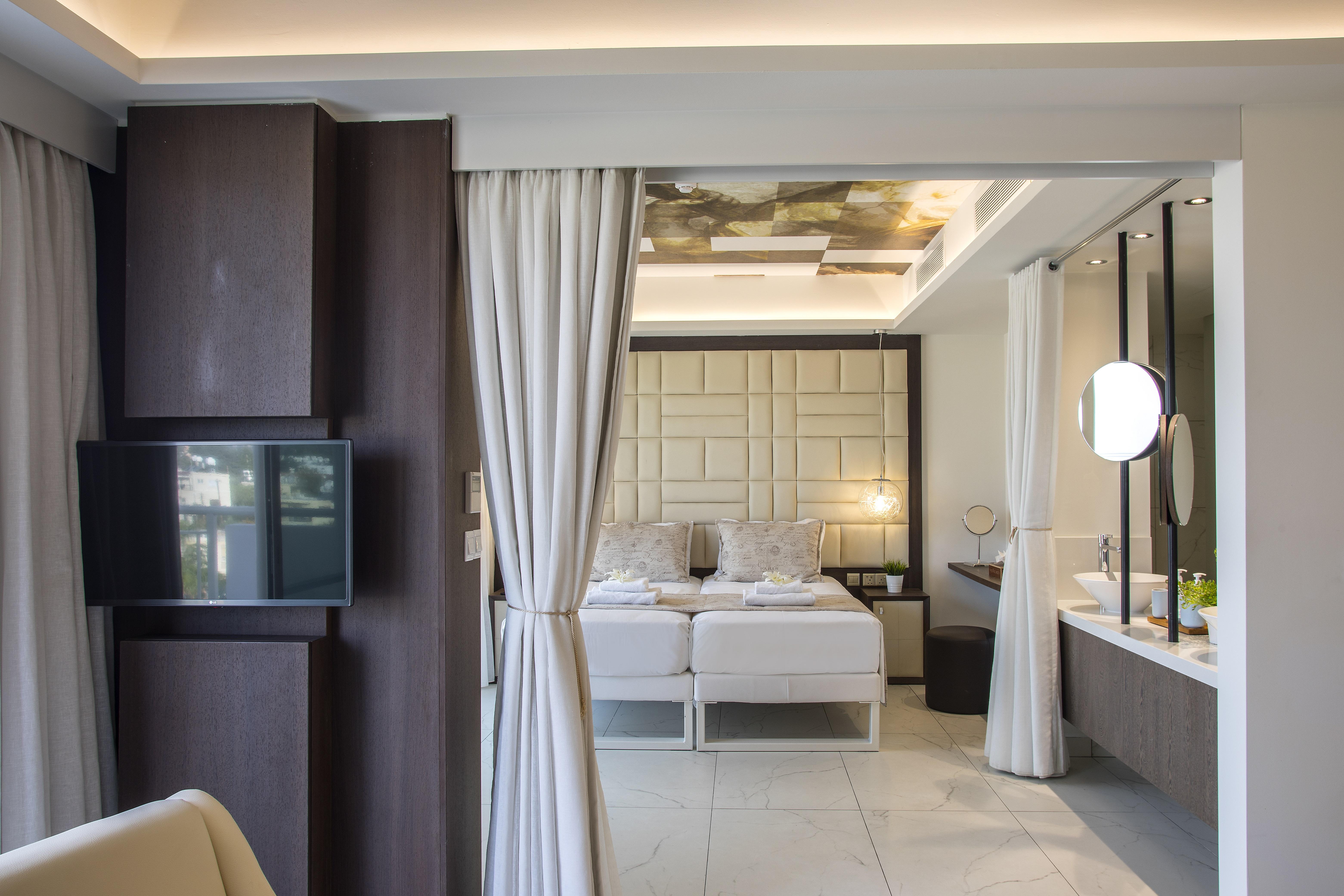 Hotel King Jason - Designed For Adults By Louis 4*