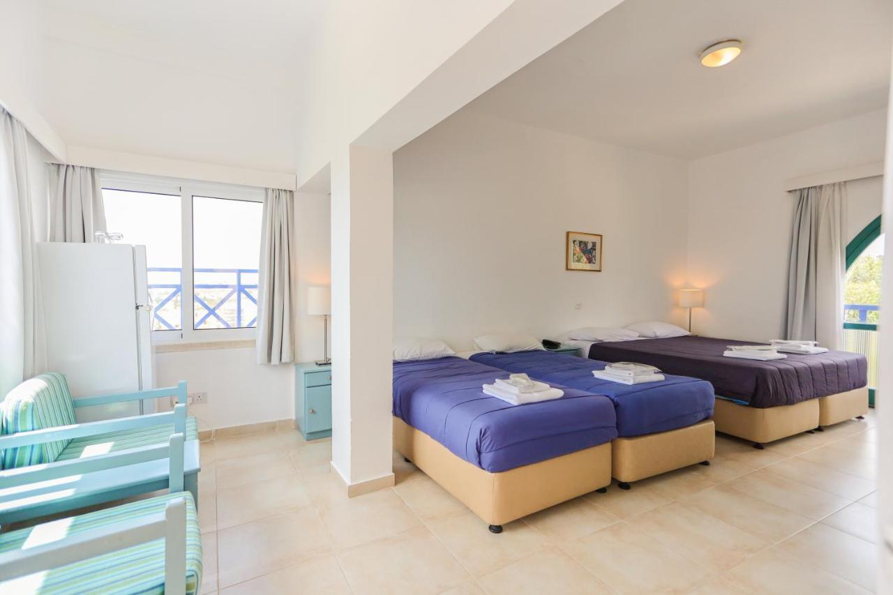 Axiothea Paphos