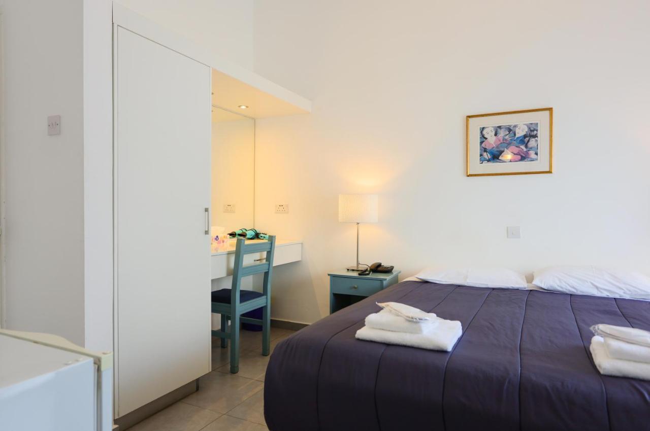 Hotel Axiothea Paphos