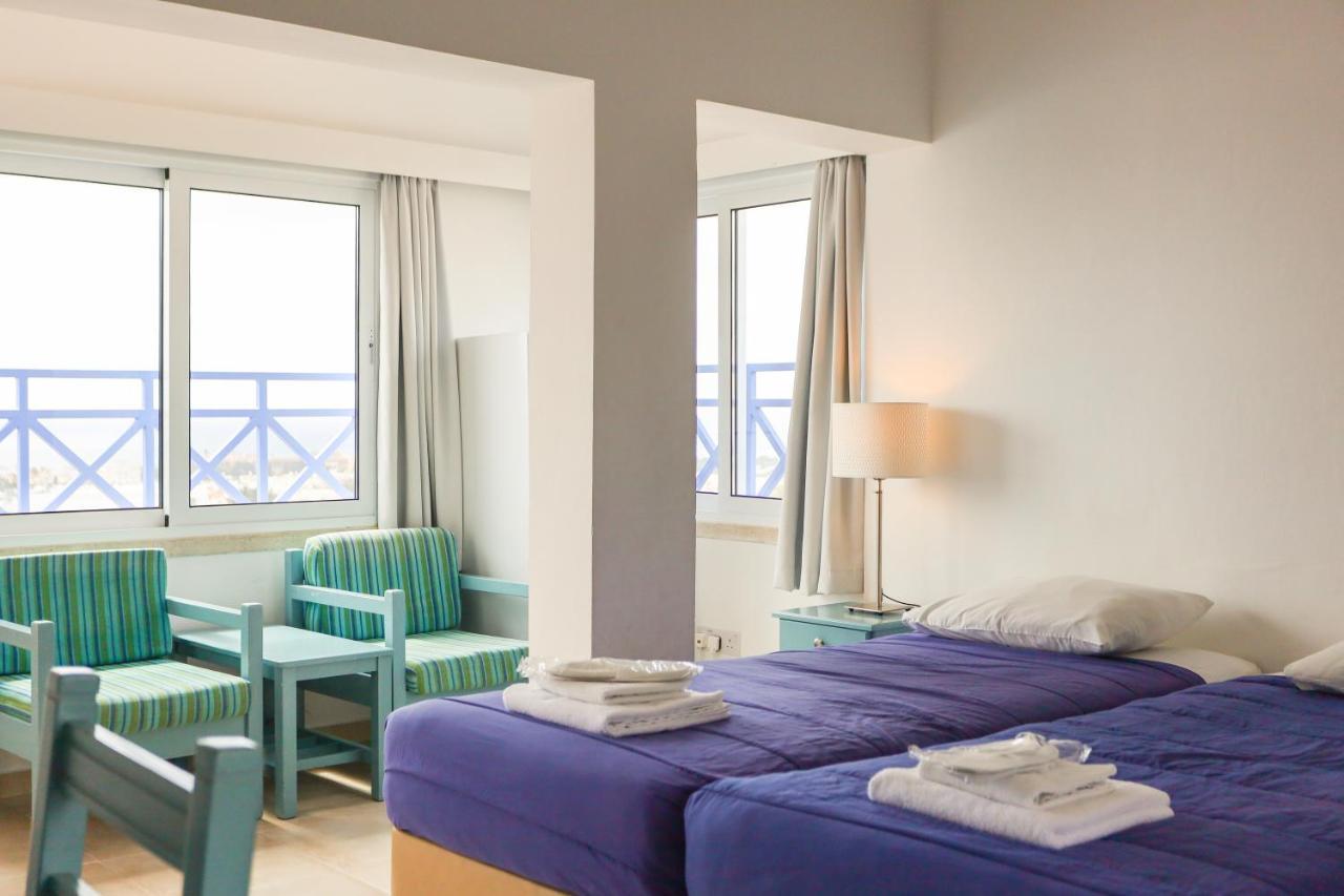Axiothea Hotel 2*