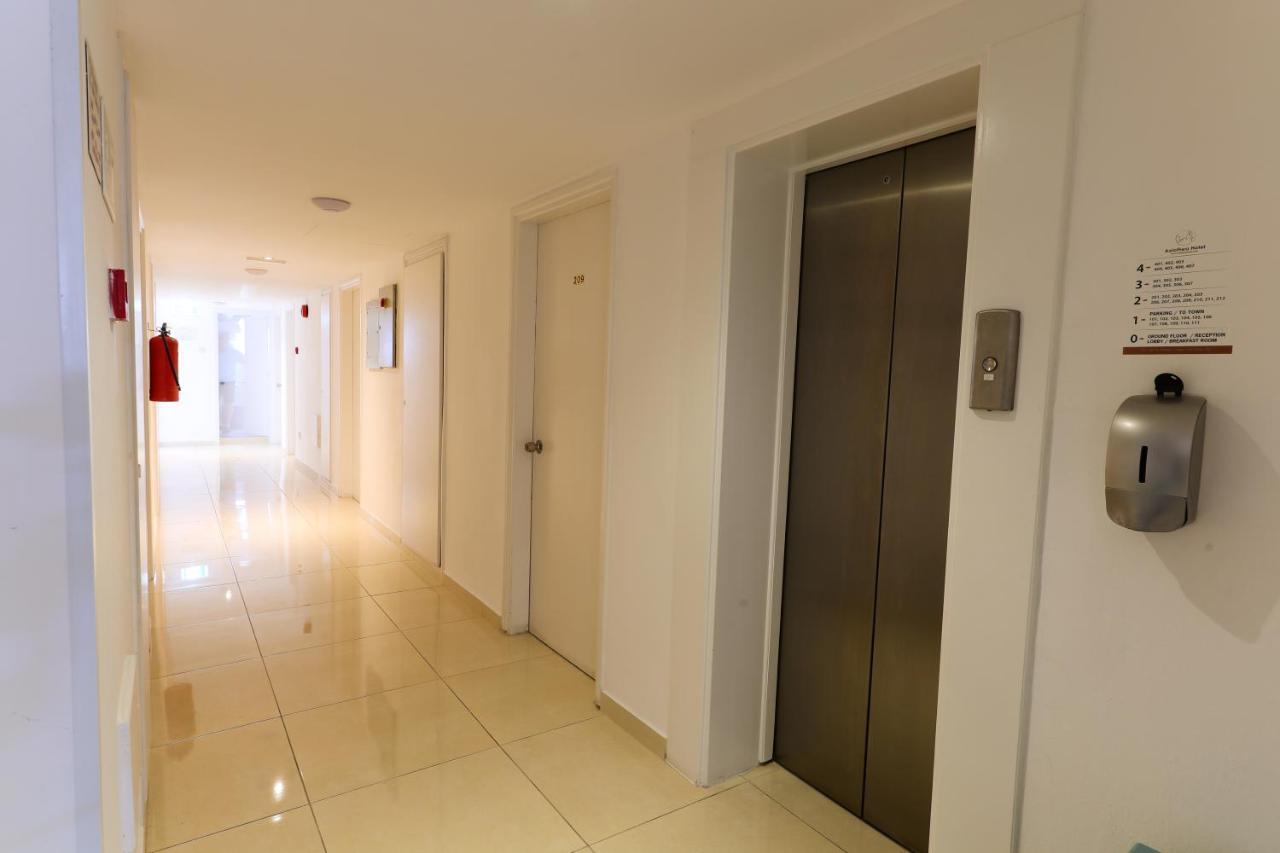 Hotel Axiothea 2*