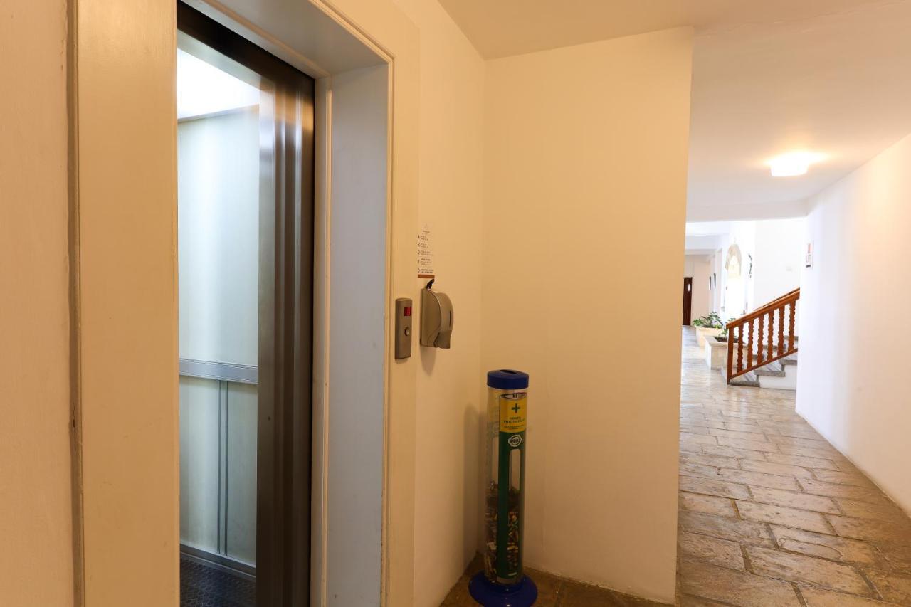 Axiothea Hotel