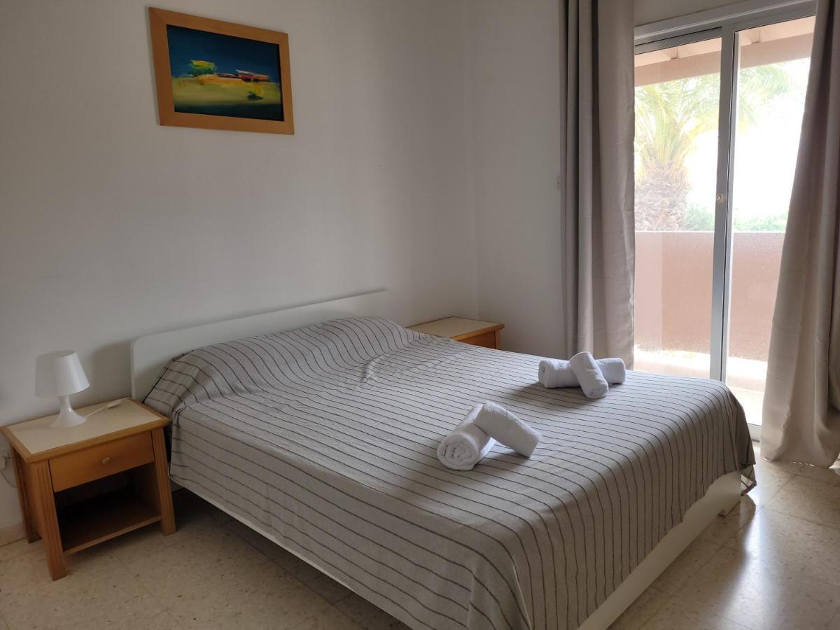 Ariadne Apartments *