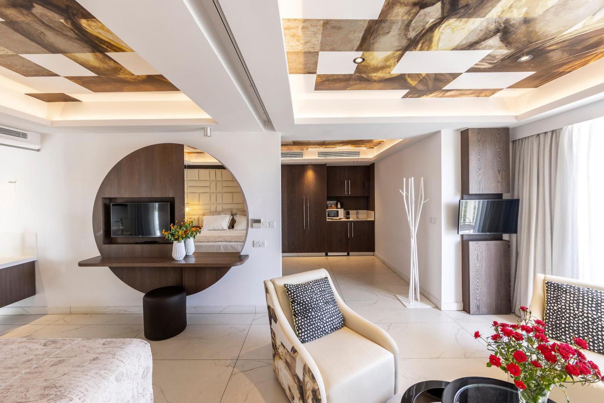 King Jason - Designed For Adults By Louis Paphos