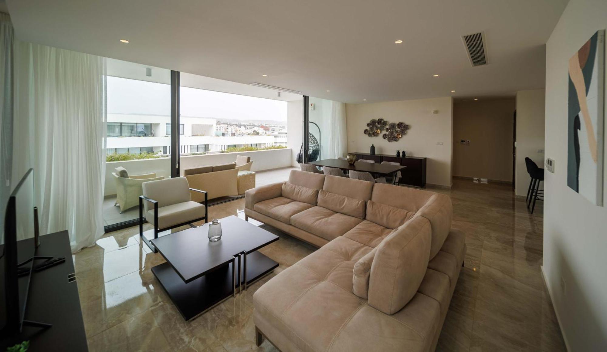 Downtown Park Aparthotel Paphos