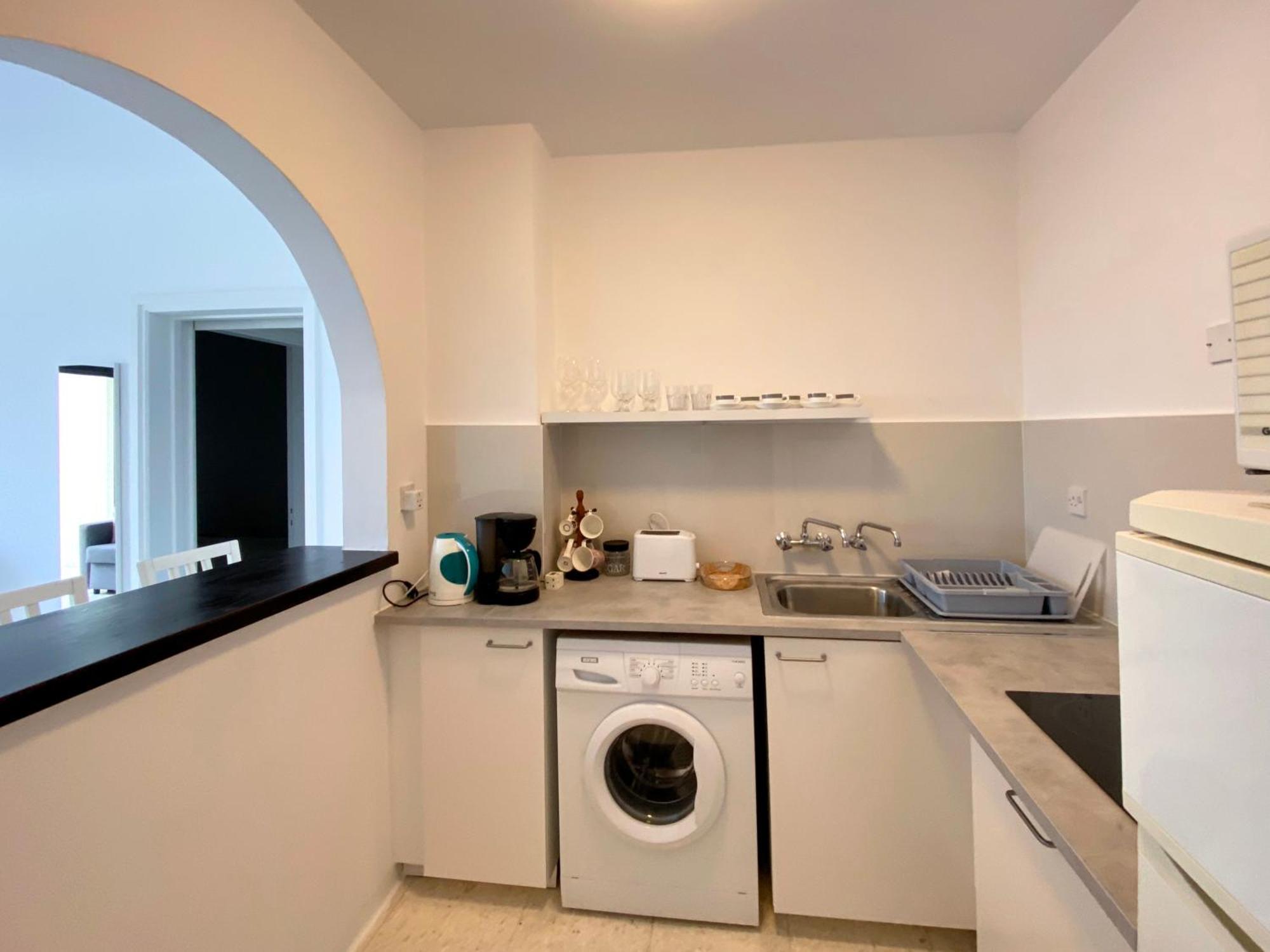 Apartment 1st Class Location With Sea&pool View