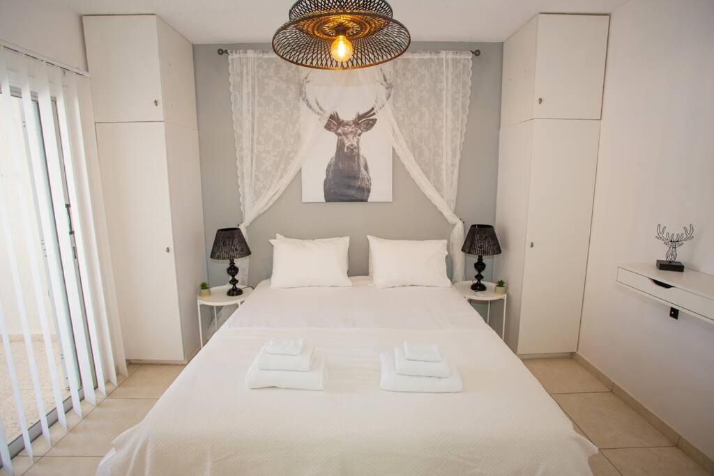 Estea - Rhea's Cozy 1 Bedroom Apartamento Paphos