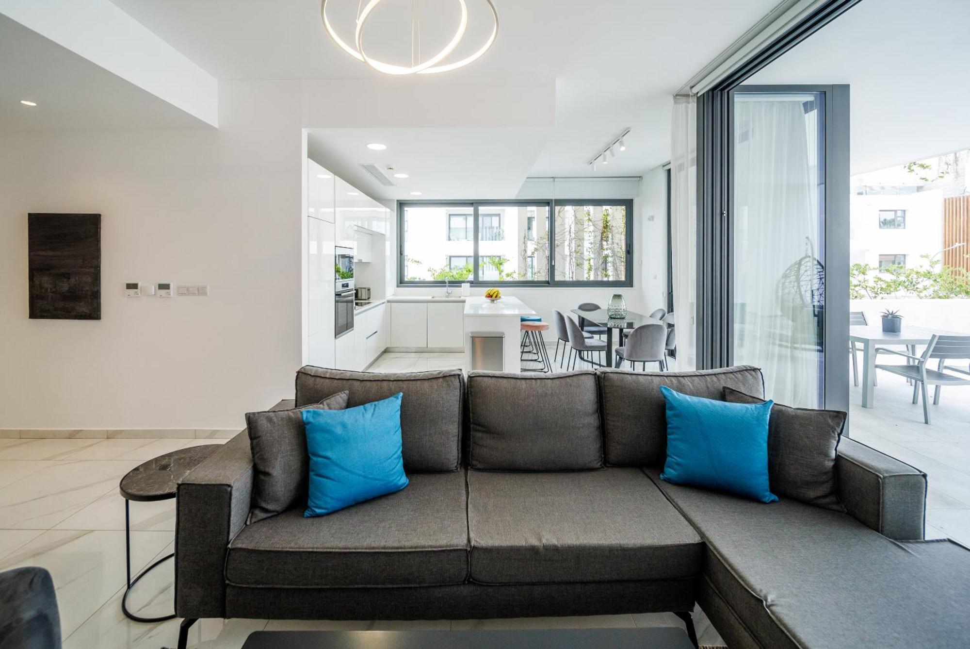 Downtown Park Aparthotel Paphos