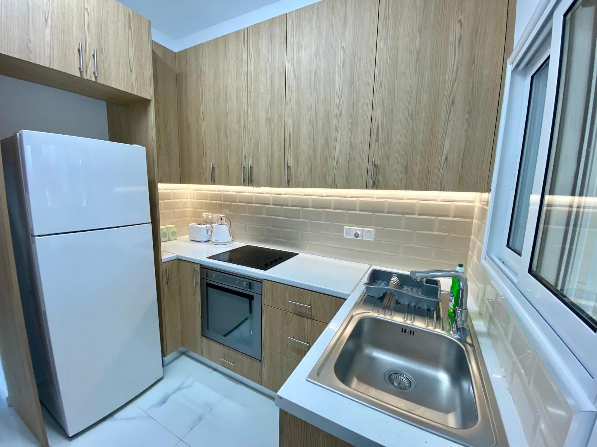 Seaside Two Bedroom Modern Flat In Tourist Area Apartment Paphos