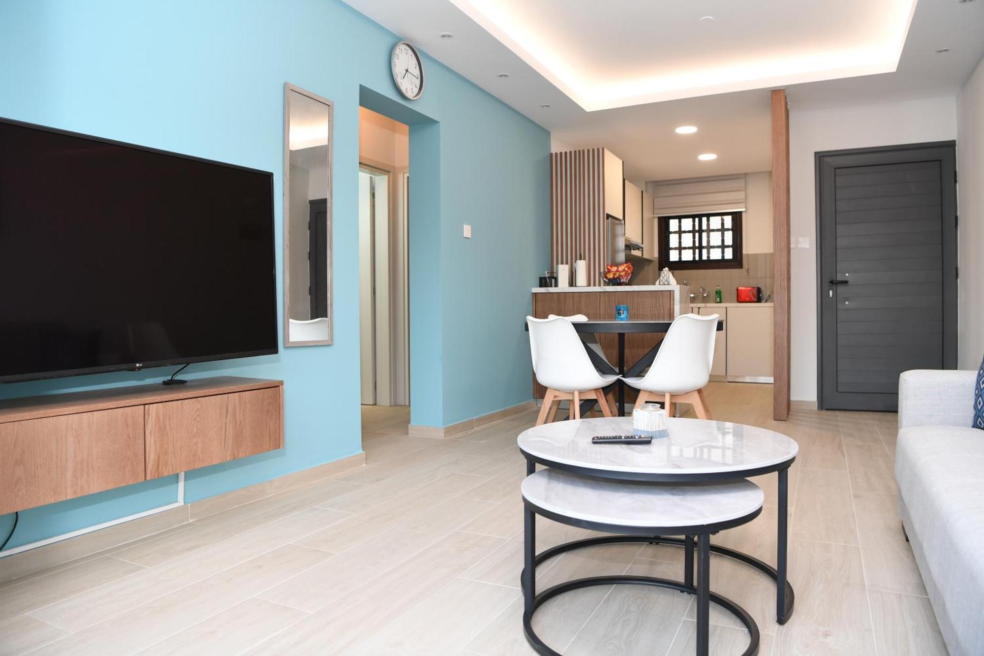 Alexis - Newly Renovated 2-bedroom With Swimming Pool Apartment Paphos