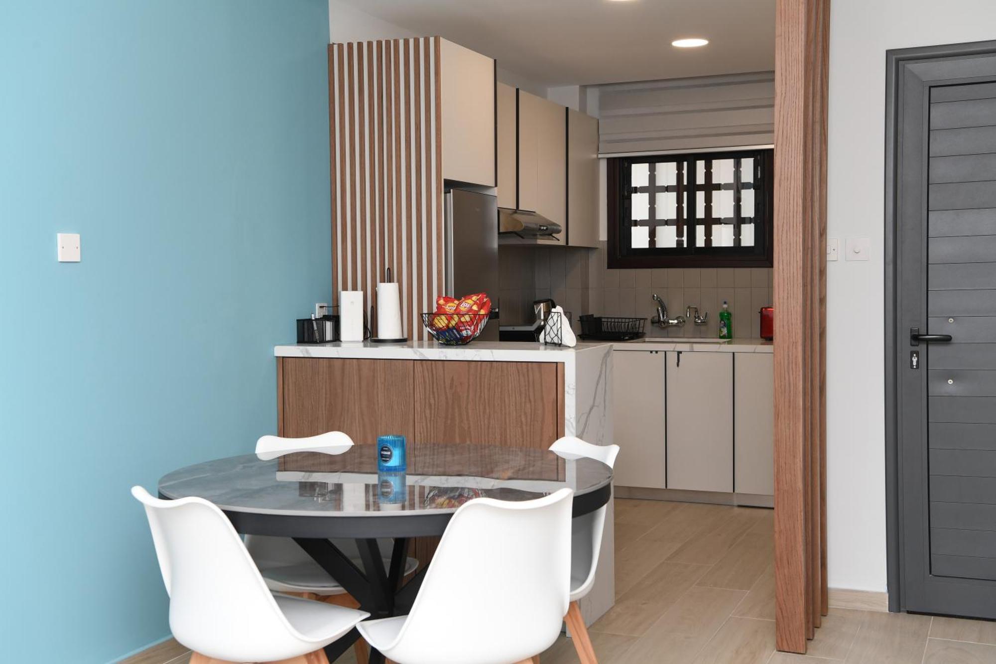 Alexis - Newly Renovated 2-bedroom With Swimming Pool