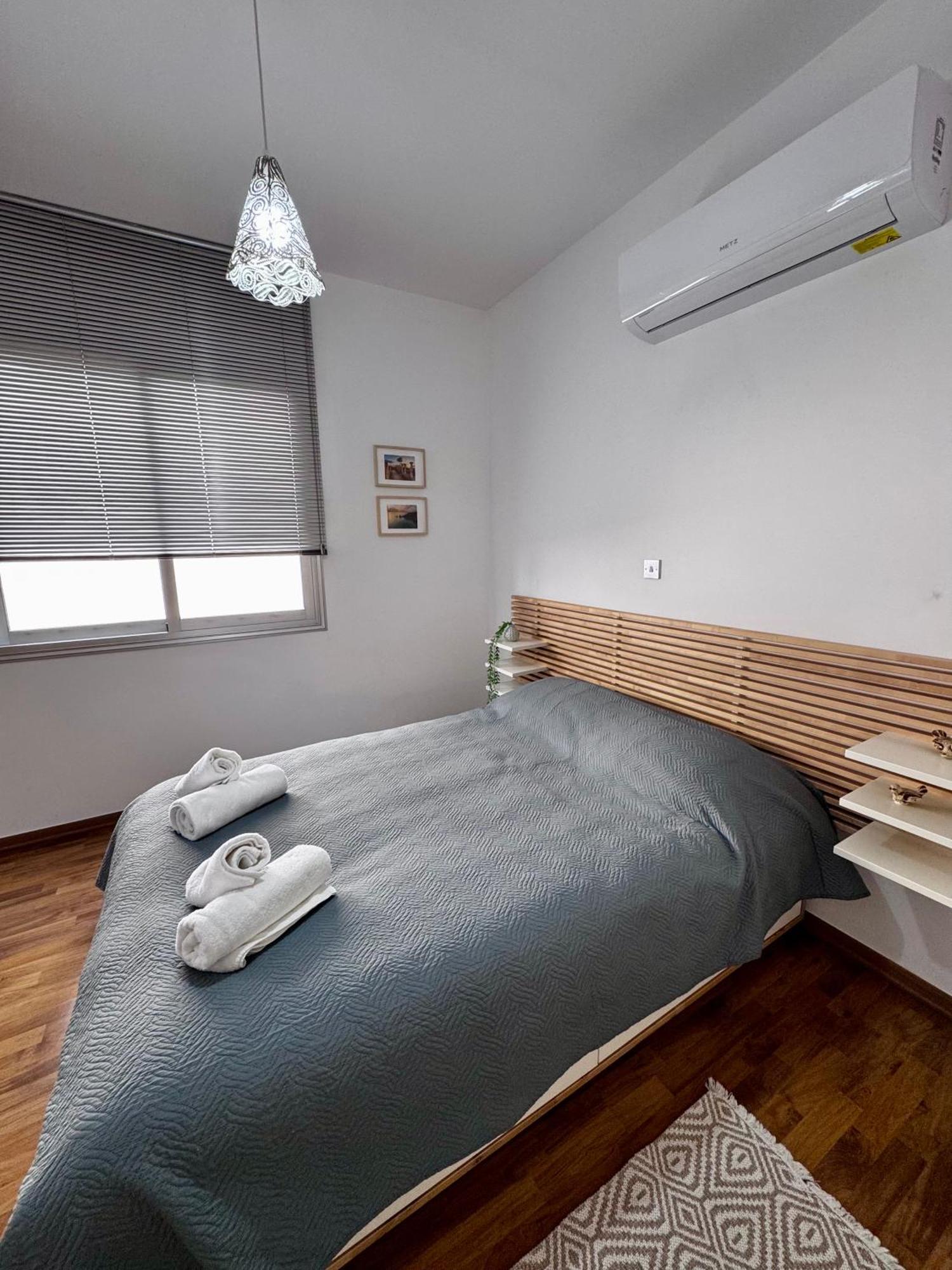 Lovely In Apartment *