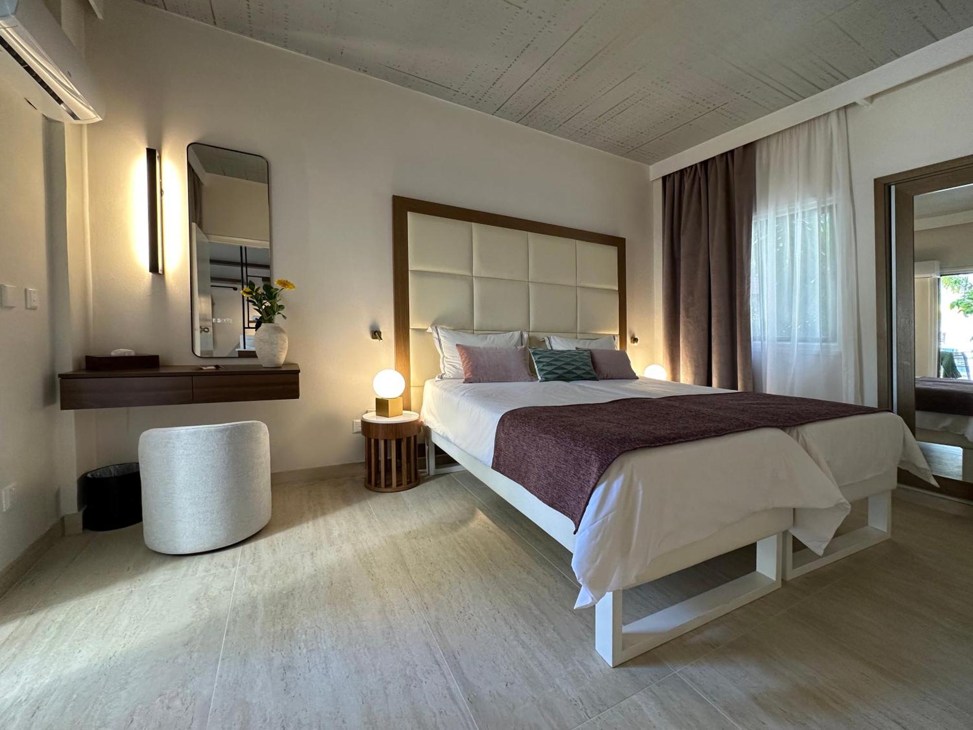 Hotel King Jason - Designed For Adults By Louis Paphos