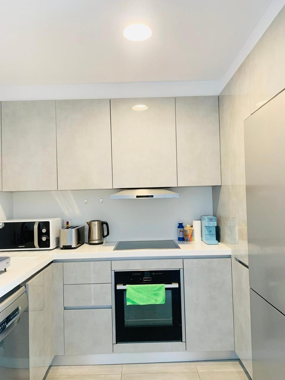 Luxury Residential - Two Bedrooms - Elysia - Center Apartment *
