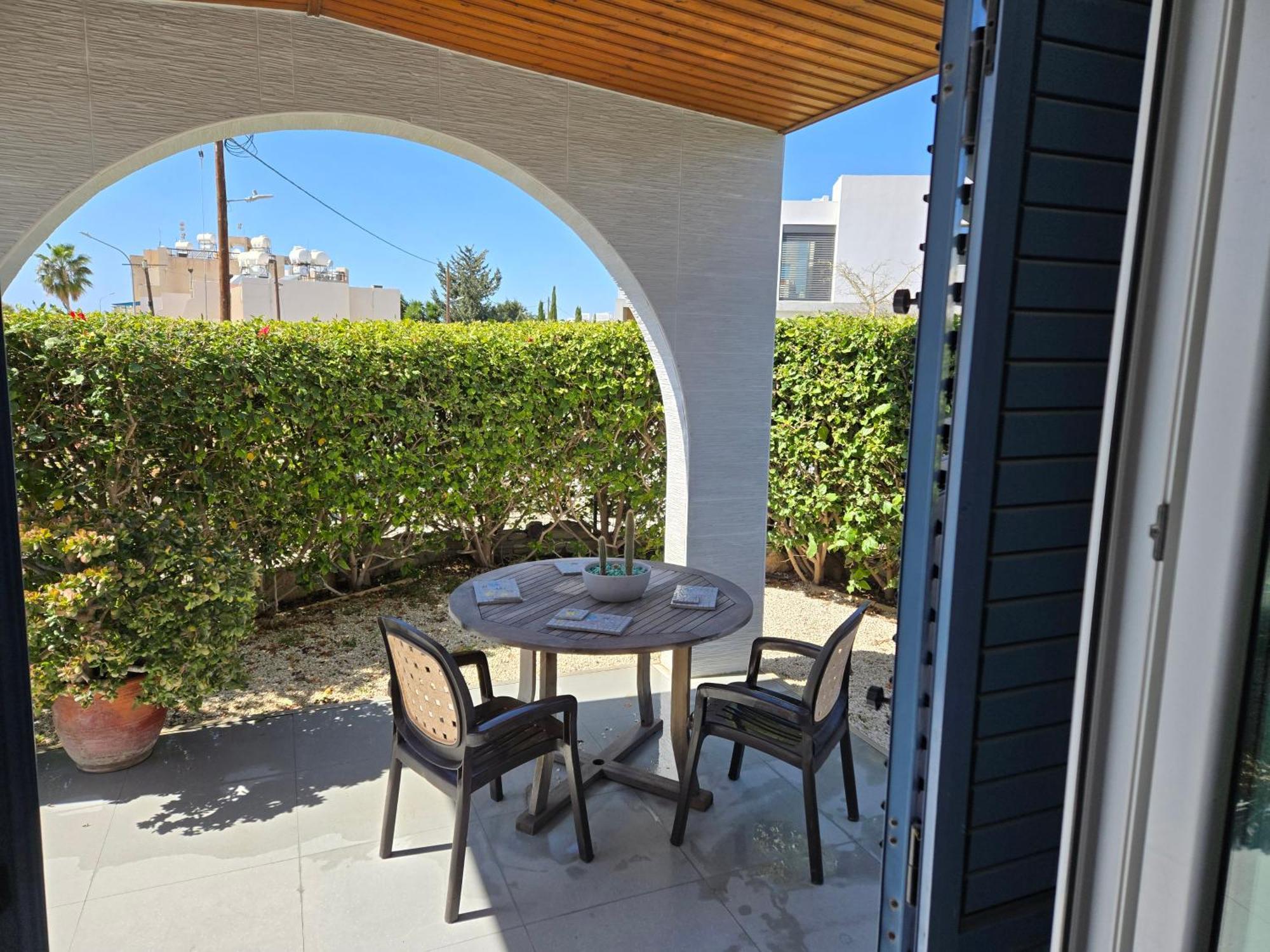 Urban Oasis Next To The Holiday home Paphos