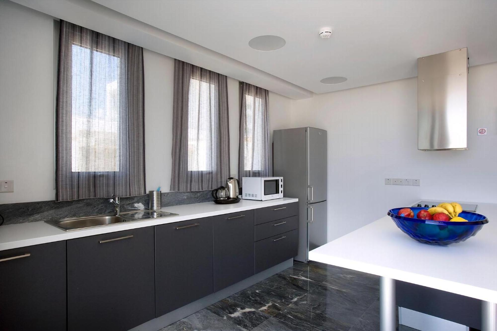 Paradise Cove Luxurious Beach Villas Aqua 2 Bedroom Villa Pousada Paphos