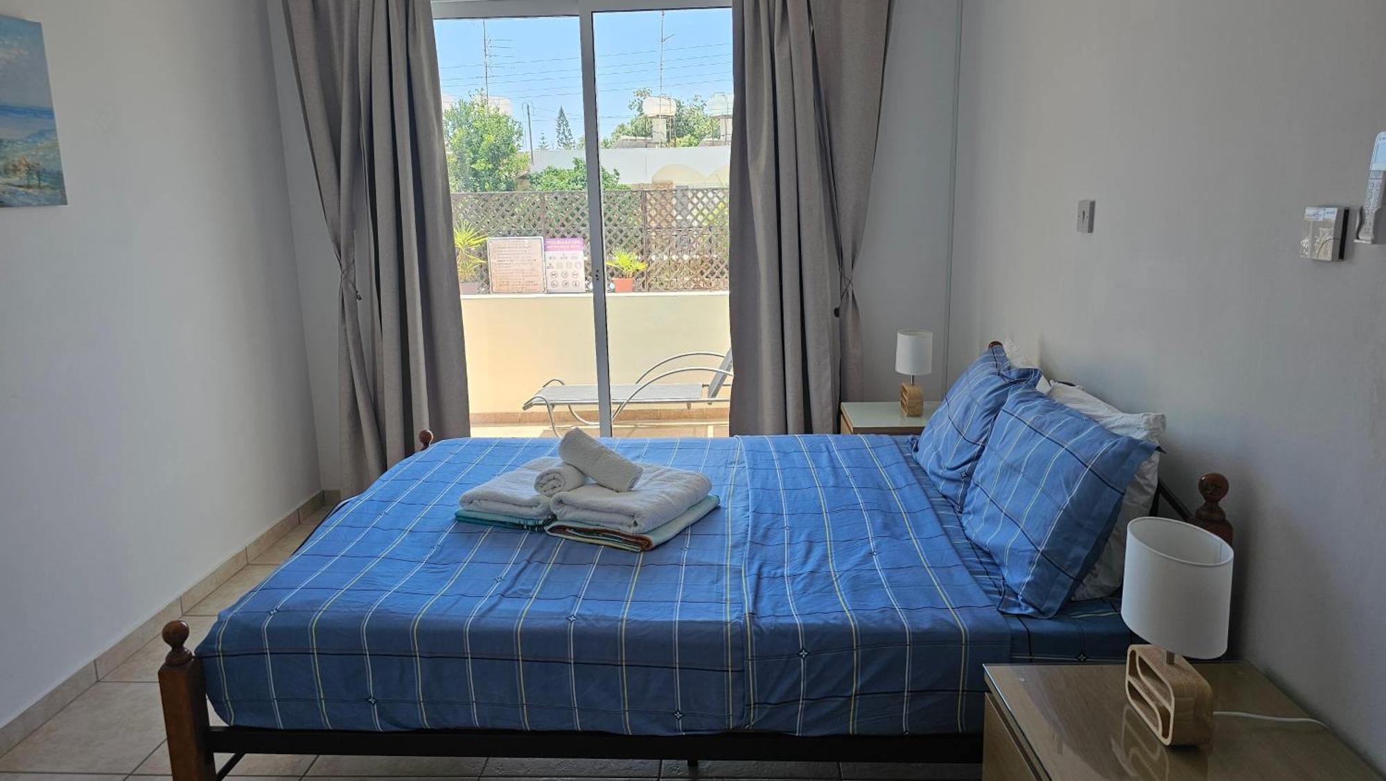 Peaceful With Double Bed - Oak Breeze *